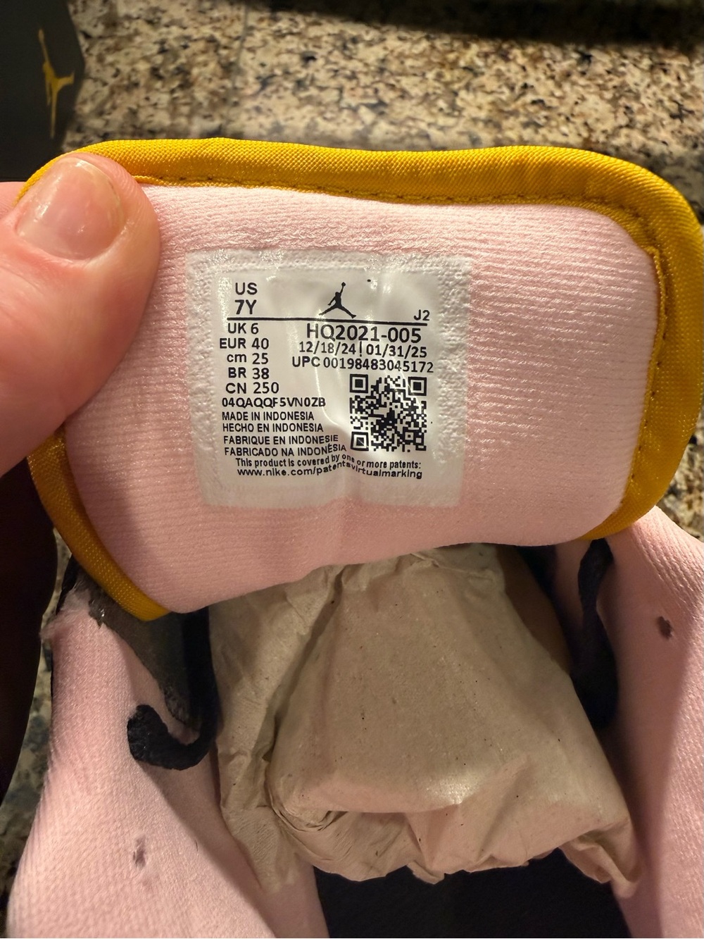 Jordan 1 SE Big Kid/Women’s Low-Top Sneakers in Pink, Gray & Yellow Accents - Picture 3 of 7